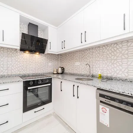 Superb Flat Close To Duden Waterfall In Muratpasa 안탈리아
